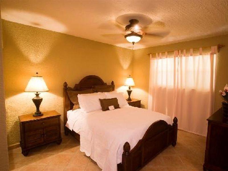 Clarion Suites Roatan At Pineapple Villas French Harbour Zewnętrze zdjęcie