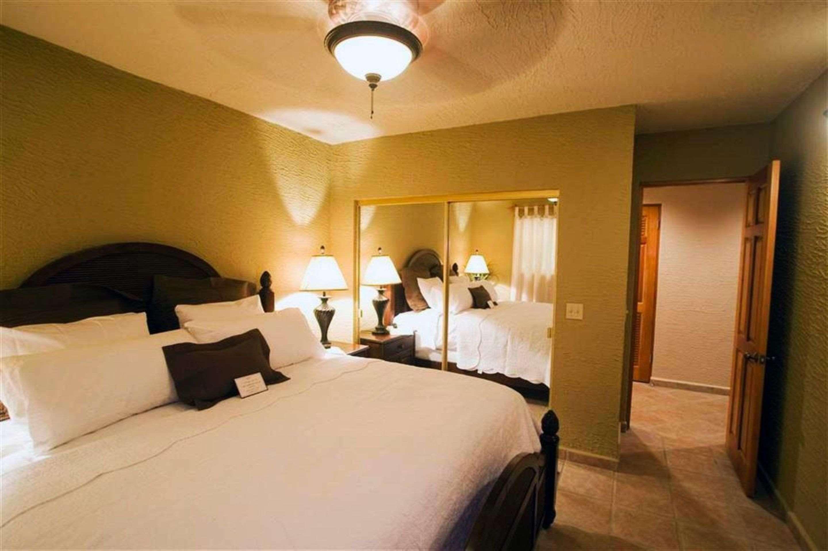 Clarion Suites Roatan At Pineapple Villas French Harbour Zewnętrze zdjęcie