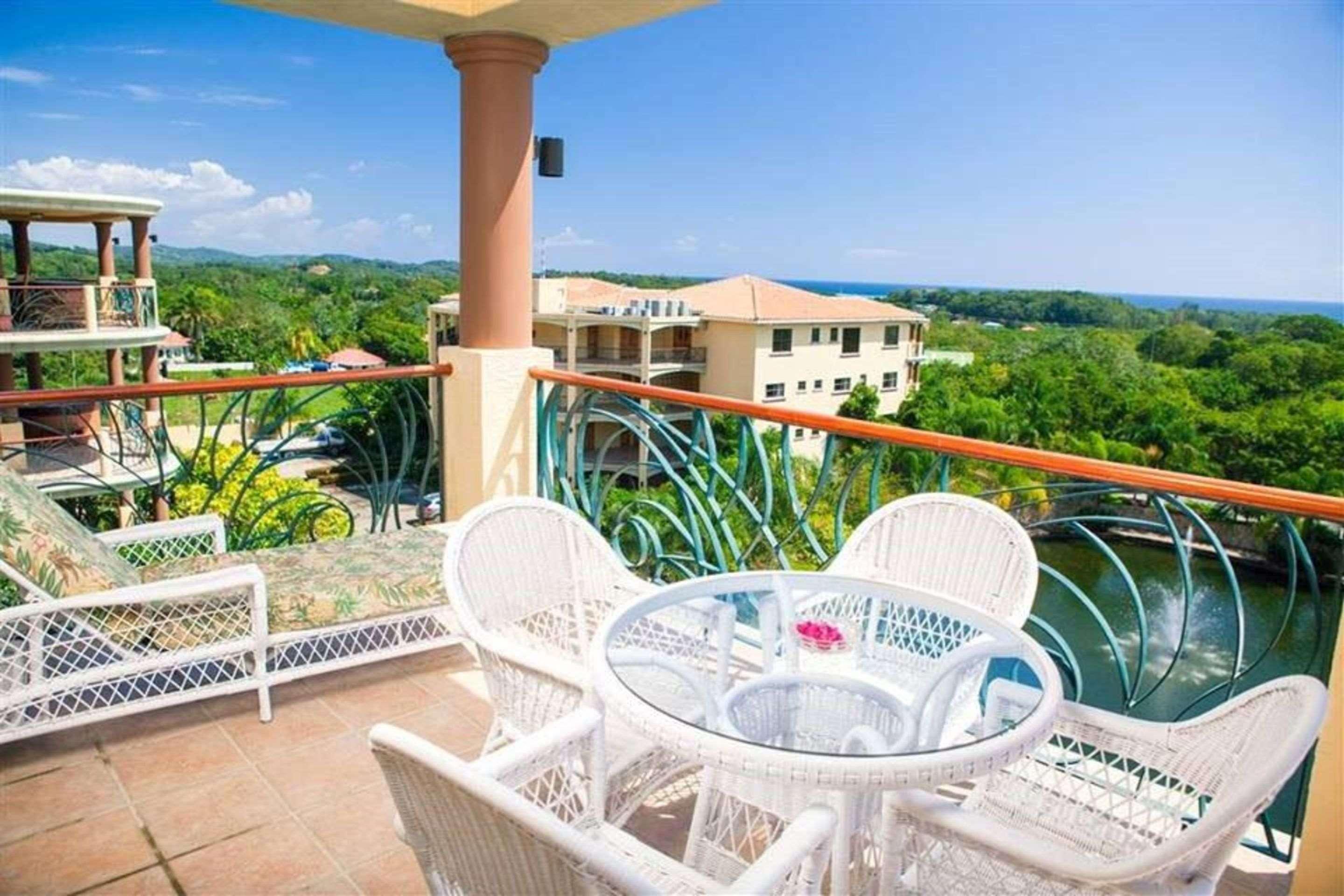 Clarion Suites Roatan At Pineapple Villas French Harbour Zewnętrze zdjęcie