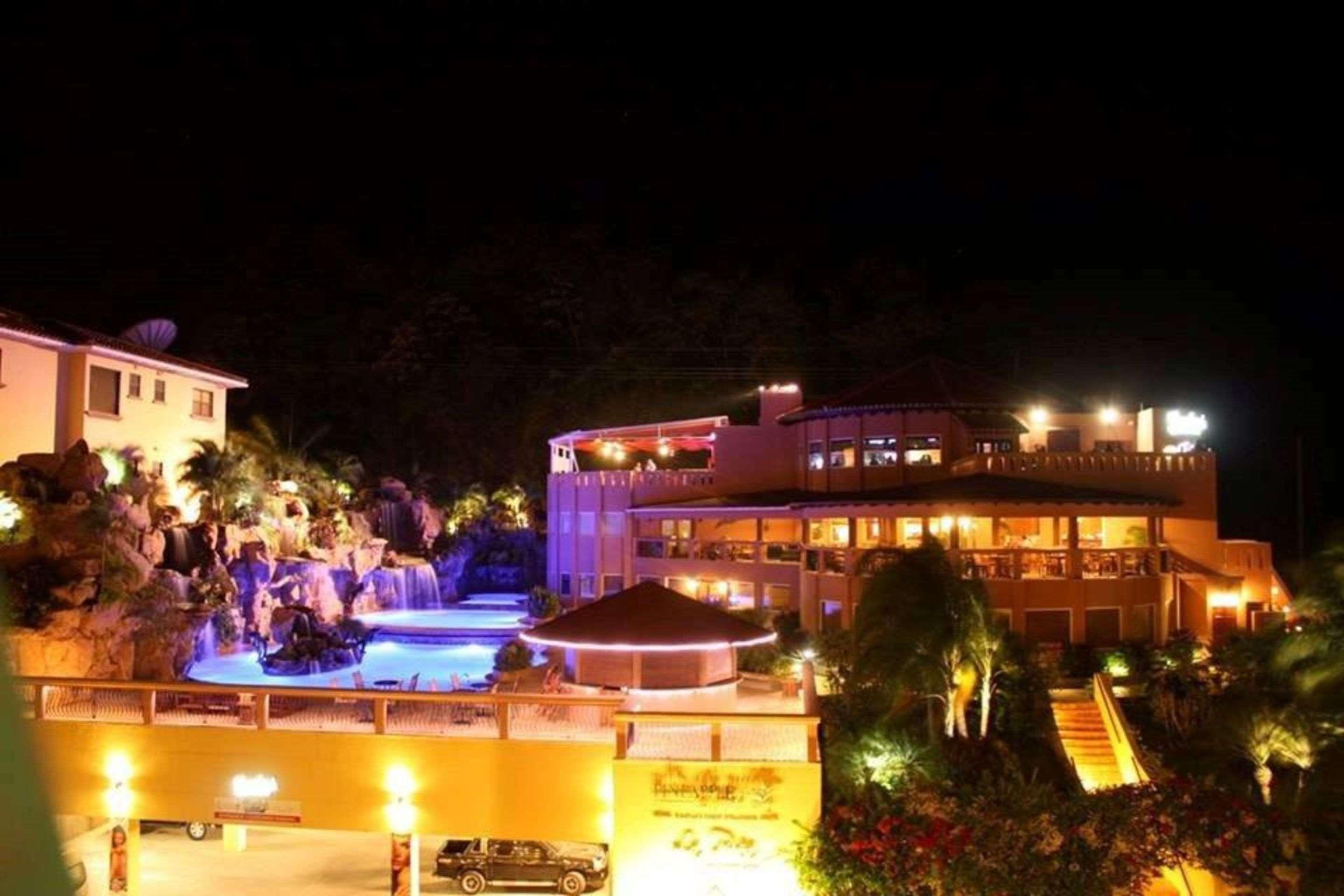 Clarion Suites Roatan At Pineapple Villas French Harbour Zewnętrze zdjęcie